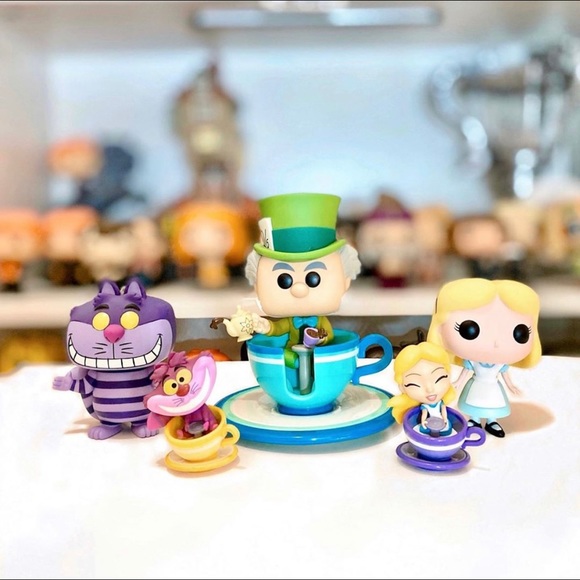 Disney Alice & Wonderland Cheshire Cat MAD Hatter - Picture 11 of 11